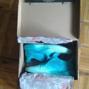 Brand new Adidas Alphabounce